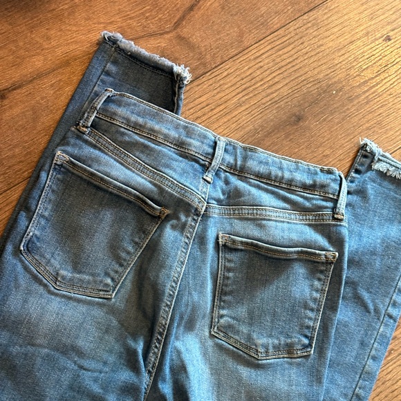 Old Navy Extra High Rise Rockstar Jeans - Picture 6 of 6